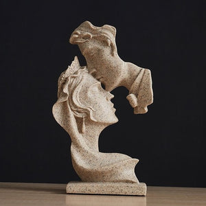 Kiss Of Love Sculpture